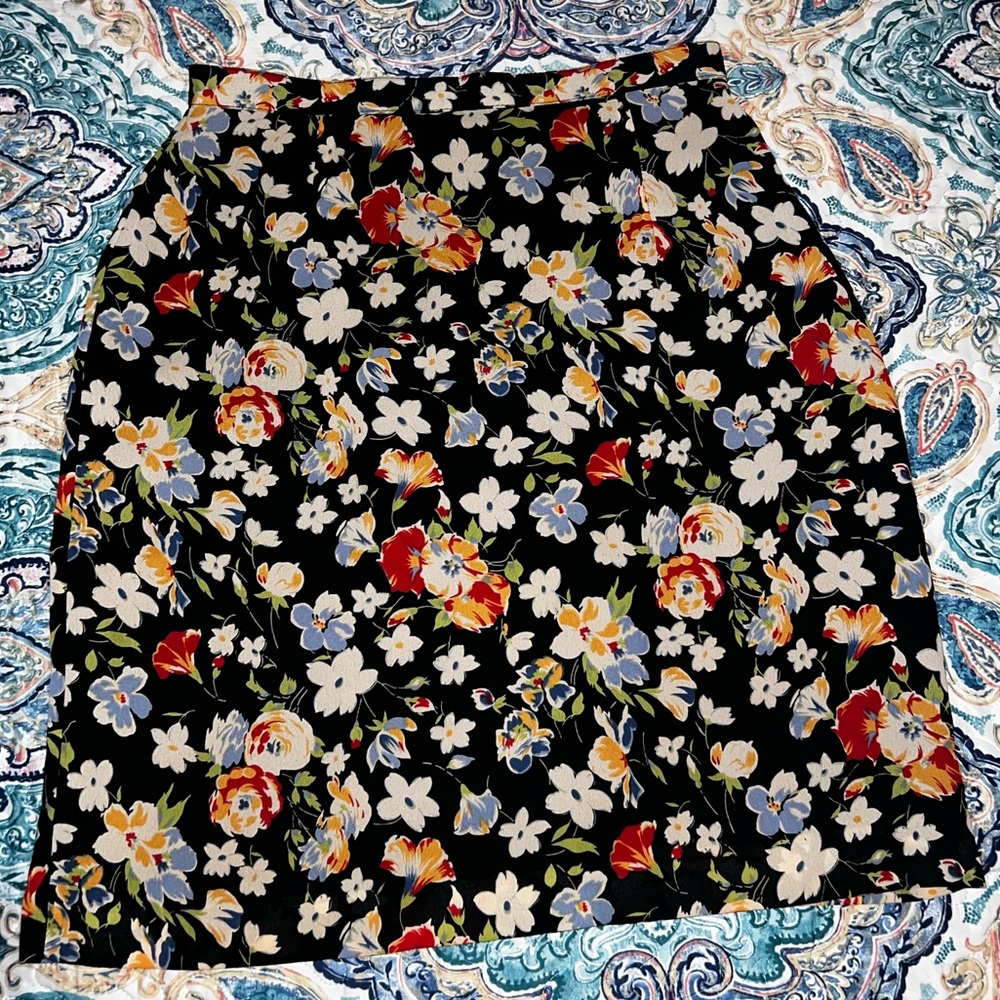 Floral mini skirt